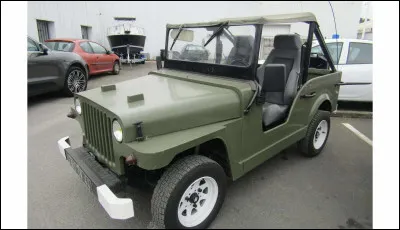 Le chanteur des sixties Franc Alamo ,après son succès de "Biche oh ma biche" s'est lancé, en France, dans la production automobile d'un petit tout-chemin en 1981. De quel nom américain a-t-il baptisé sa marque ?