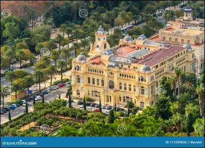 Quelle marque américaine a baptisé un de ses modèles de prestige du nom de de la magnifique ville espagnole de Séville ?