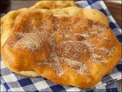 D'où est originaire cette pâtisserie appelée ''queue de castor'' ?