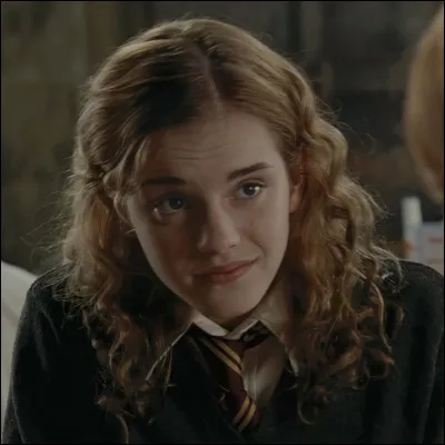 Où travaille Hermione ?