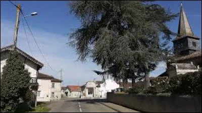 Village de l'aire d'attraction Auscitaine, sur le plateau d'Astarac, Panassac se situe dans le département ...