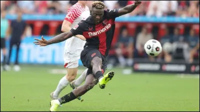 Qui est ce footballeur ?