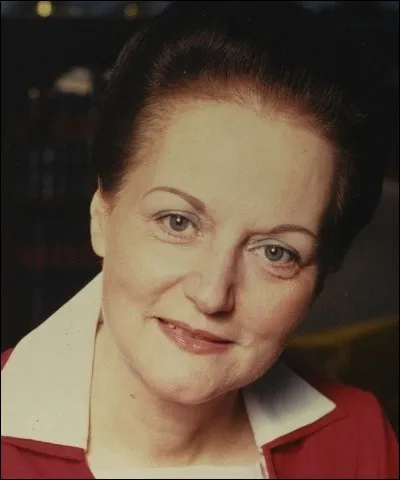 ''Jeanne Bourin'' était une écrivaine française connue pour ses romans de quel genre ?