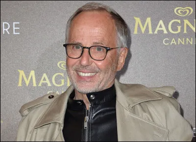 Quelle est la bonne orthographe du nom de cet acteur qui joue le rôle de ''Charles VII'' dans le film ''Jeanne'' ?