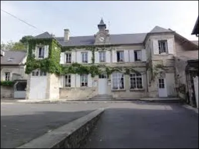 Je vous emmène dans les Hauts-de-France, à Fontenoy. Commune de l'aire d'attraction Soissonnaise, elle se situe dans le département ...