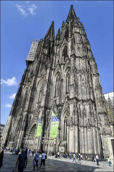 Quel est l'auteur de Marizibill, mis en musique par Bernard Lavilliers ?