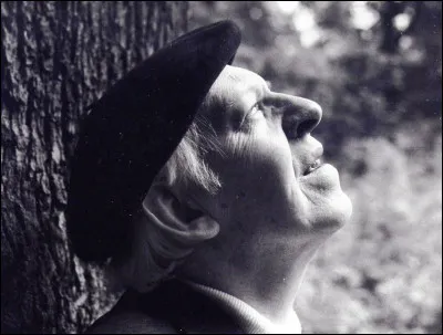 Qui est ce poète, auteur du poème ''Le muguet'' ?