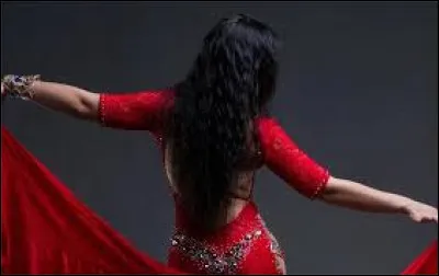 Quelle partie du corps désigne la danse orientale ?