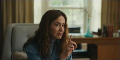 De quelle série est tirée cette image de Sarah Paulson ?