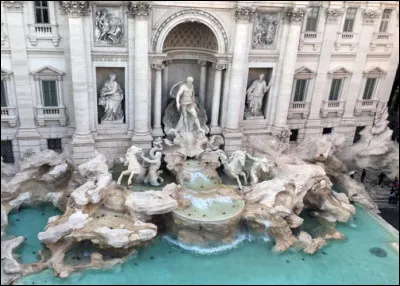 Quelle est cette fontaine, probablement la plus célèbre de Rome ?