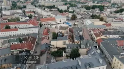 1946 > Quelques uns des survivants retournerons "chez eux", devenant parfois voisins des nouveaux occupants des appartements dont ils avaient été spoliés... Mais les pogroms, en Europe, c'est maintenant de l'histoire (ancienne) ?