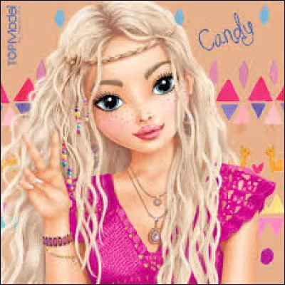 Des choses que vous ne saurez jamais...
Candy dort-elle avec des chaussettes ?