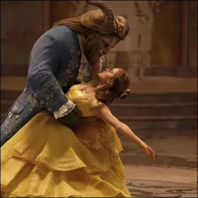 Termines les paroles de la chanson dans ''La Belle et la Bête'', ''Je ne savais pas'' : 
''Je n'ose y croire, pourtant j'y crois, jamais encore _ _ _ _ _ _ _