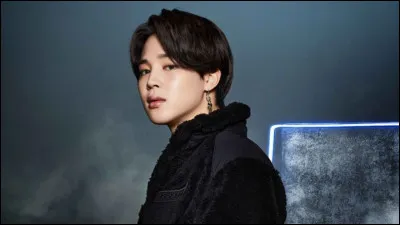 Quelle taille font les mains de Jimin ?