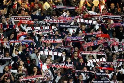 'Foot'. Selon Sami Battikh, journaliste et supporter du PSG, les supporters de foot sont prsents dans les mdias et l'opinion publique comme :