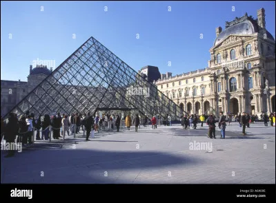 Quelle uvre ci dessous peut-on voir au Louvre ?
