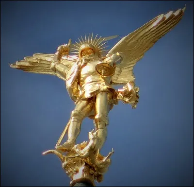 Qui y a-t-il tout en haut du Mont-Saint-Michel ?