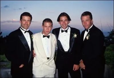 Parmi les frres Baldwin, lequel se prnomme Stephen ? (en partant de la gauche)