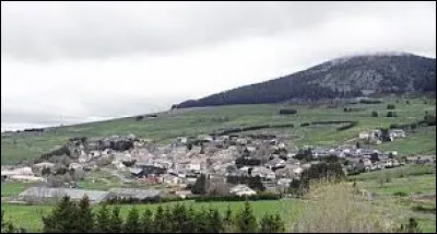 Village Altiligérien, Les Estables se situe dans l'ancienne région ...