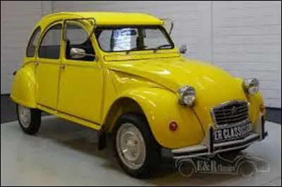 Pendant combien d'années la Citroën 2 CV fut-elle produite ?
