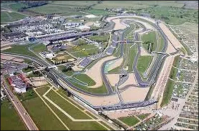 Et on clôt ce quiz par trois petites questions subsidiaire. De 1991 à 2008, le circuit de Nevers Magny-Cours a accueilli le Grand Prix de France de Formule 1. Quel pilote a remporté le plus de fois ce Grand Prix avec huit victoires ?