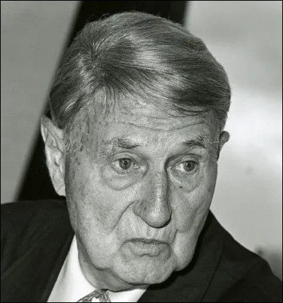 Qui est ce cinéaste, réalisateur du film ''Le Blé en herbe'' ?