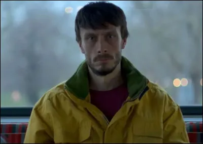 Ici, c'est Donny. Un homme qui souhaite être un vrai humoriste mais qui se fait harceler par une femme. Dans quelle série voit-on cela ?