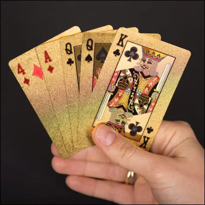 Dans quel jeu de cartes existe-t-il une carte appelée l'excuse ?