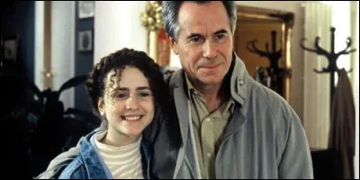 Comment se prénomme l'ex-mari de Julie ?