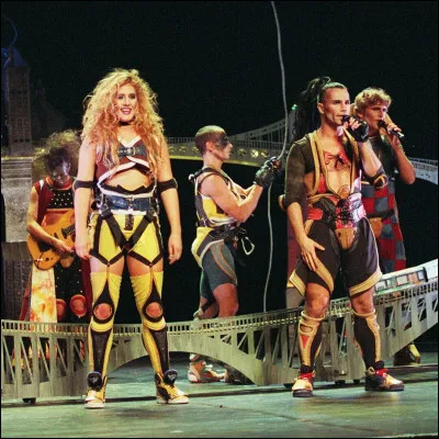 Dans quelle comédie musicale entend-on la chanson "Quand on arrive en ville" ?