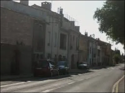 Commune de l'aire d'attraction Perpignanaise, traversé par la Têt, Saint-Féliu-d'Amont se situe dans le département ...