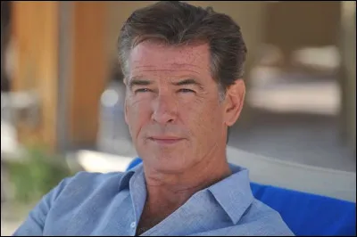Quelle est cette comédie d'action avec Brosnan ?