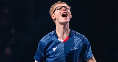 Félix a commencé le ping-pong à...