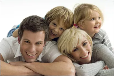 Si tu as des parents, ils sont...