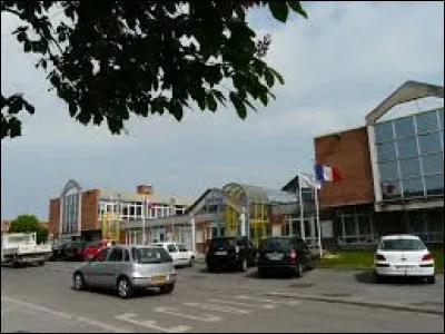 Ville de l'aire urbaine Cambrésienne, Neuville-Saint-Rémy se situe dans le département ...