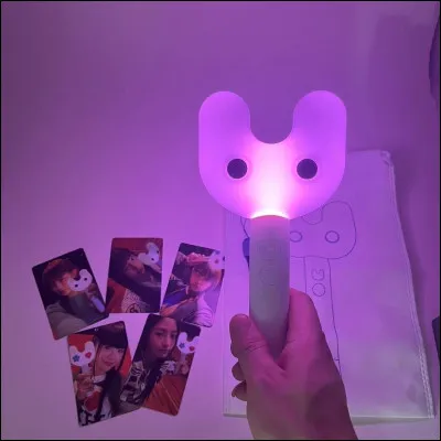 À quel groupe appartient ce lightstick ?