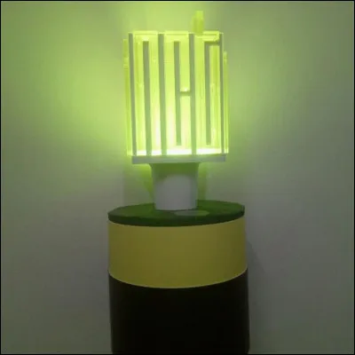 À quel groupe appartient ce lightstick ?