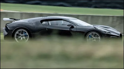 Troisième mise en situation : 
Tu vois une vieille dame qui va se faire écraser par une voiture. Que fais-tu ?