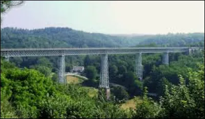 Le viaduc de Busseau est un pont ferroviaire métallique construit en 1864, long de 338 m et haut de 56 m, situé sur la commune d'Ahun, sur la ligne de Guéret à Felletin : quel cours d'eau franchit-il ?