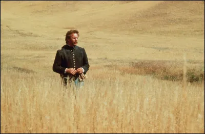 Au bout de quelques jours, il rencontre un loup, il le prénomme :