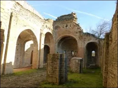 Nous partons à la découverte du prieuré du Puley. Petit village Saône-et-Loirien de 81 habitants, il se situe dans l'ex région ...