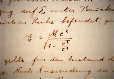Qui a inventé la théorie de la relativité restreinte ?