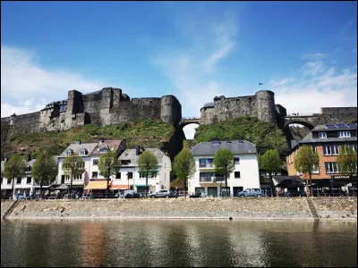 ''Bouillon'' est une ville d'outre-quiévrain, elle est donc située dans quel pays ?