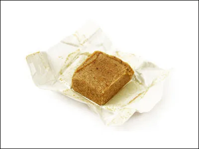 Qui a commercialisé ''le bouillon cube'' en 1908 ?