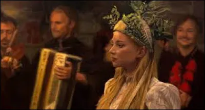 Ce film se déroule au XIXe siècle, dans un village polonais : la jeune Jagna, qui doit épouser un riche propriétaire terrien, se révolte et rejette les traditions. Quel est le titre ?