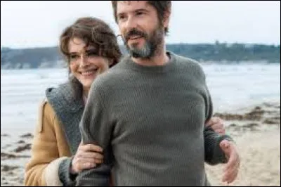 Ce film, sorti en 2022, avec Fanny Ardant, Melvil Poupaud, Cécile de France et Florence Loiret Caille, c'est "les jeunes ...