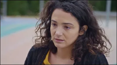 Qui est le père de l'enfant d'Emma ?