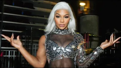 Elle est championne par équipe actuellement avec Bianca Belair, qui est-ce ?