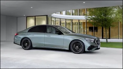 Quelle est cette marque de voiture ?