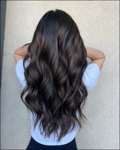 De quelle couleur sont tes cheveux ?